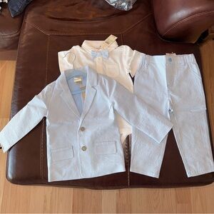 Baby/toddler 18M Blue and White seersucker suit 4 pieces